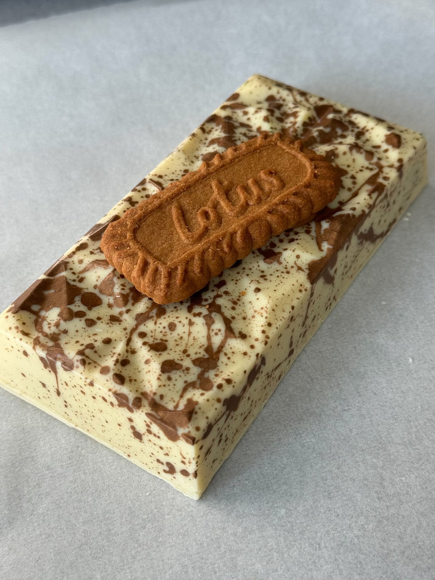 White Lotus Biscoff Crunch Chocolate Bar